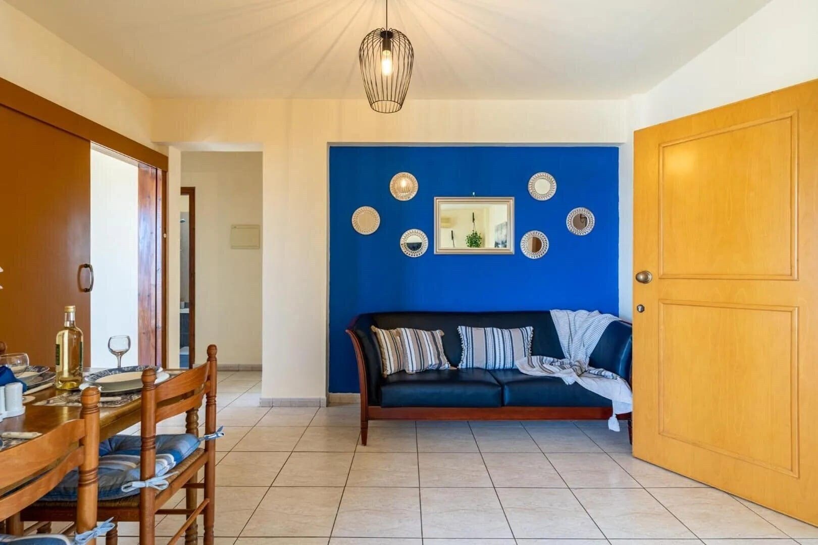 Отель Blue Time 2-Bedroom Apartment In Larnaca 3*